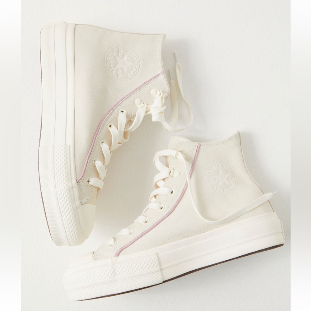 NWT Chuck Taylor Converse All Star high top platform lift suede sneaker piping